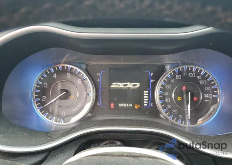 2015 Chrysler 200 Limited из США, поврежденный, VIN 1C3CCCAB8FN682339